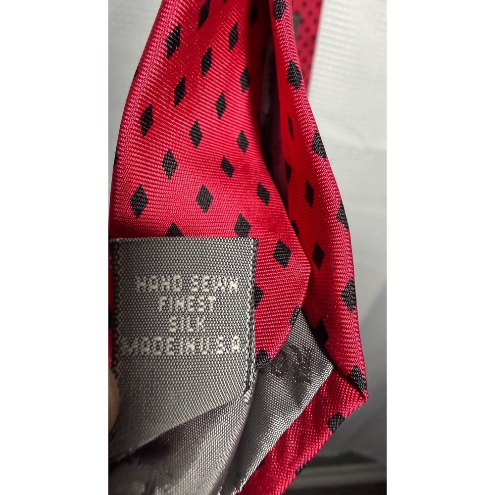 Robert Talbott Hand Sewn Silk Tie Red Black Diamond Pattern Necktie - Picture 2 of 4
